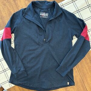 Marine Layer Weekend Sport Women’s Quarter Zip Pullover Medium Navy Blue and Red